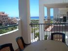 Selfcatered apartment 100 m to the beach,sea views